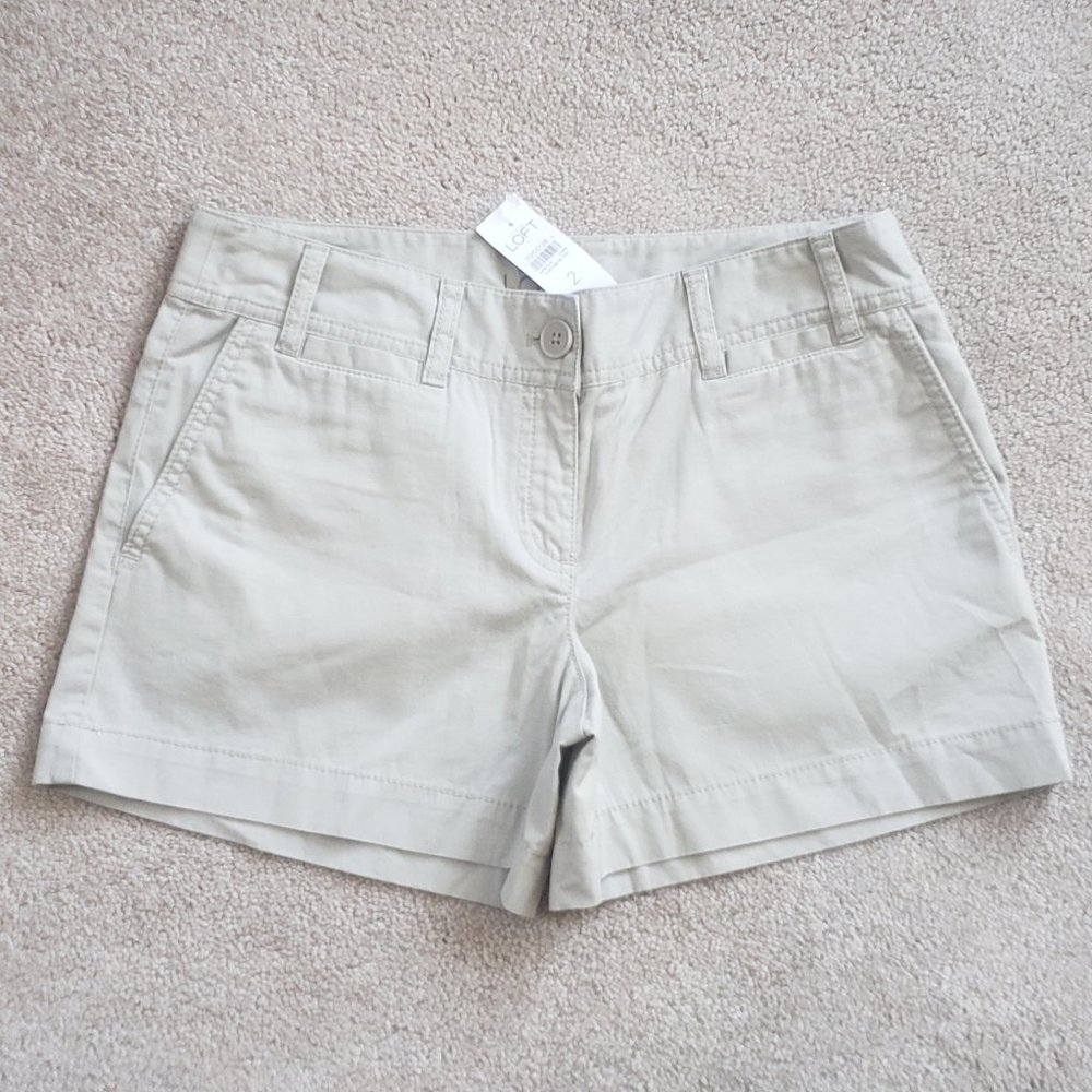 Ann Taylor Loft 6 pocket Original Khaki Shorts